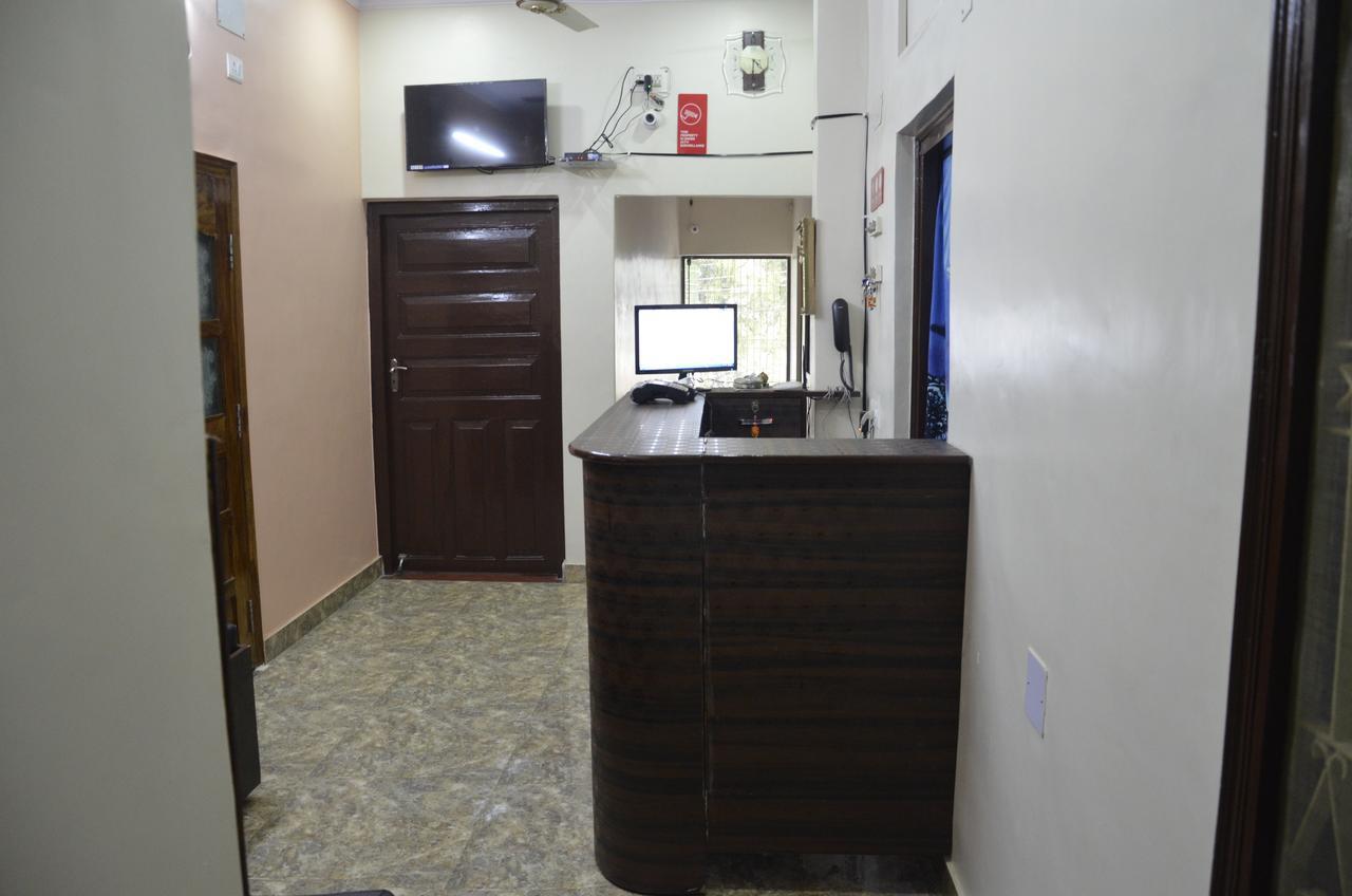 Oyo 7622 Varanasi Stays Экстерьер фото